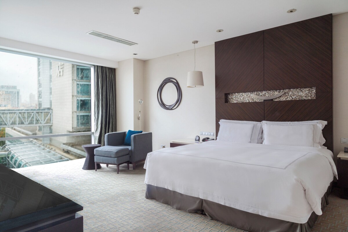 Junior-Suite, 1 King-Bett, Stadtblick (High Floor)