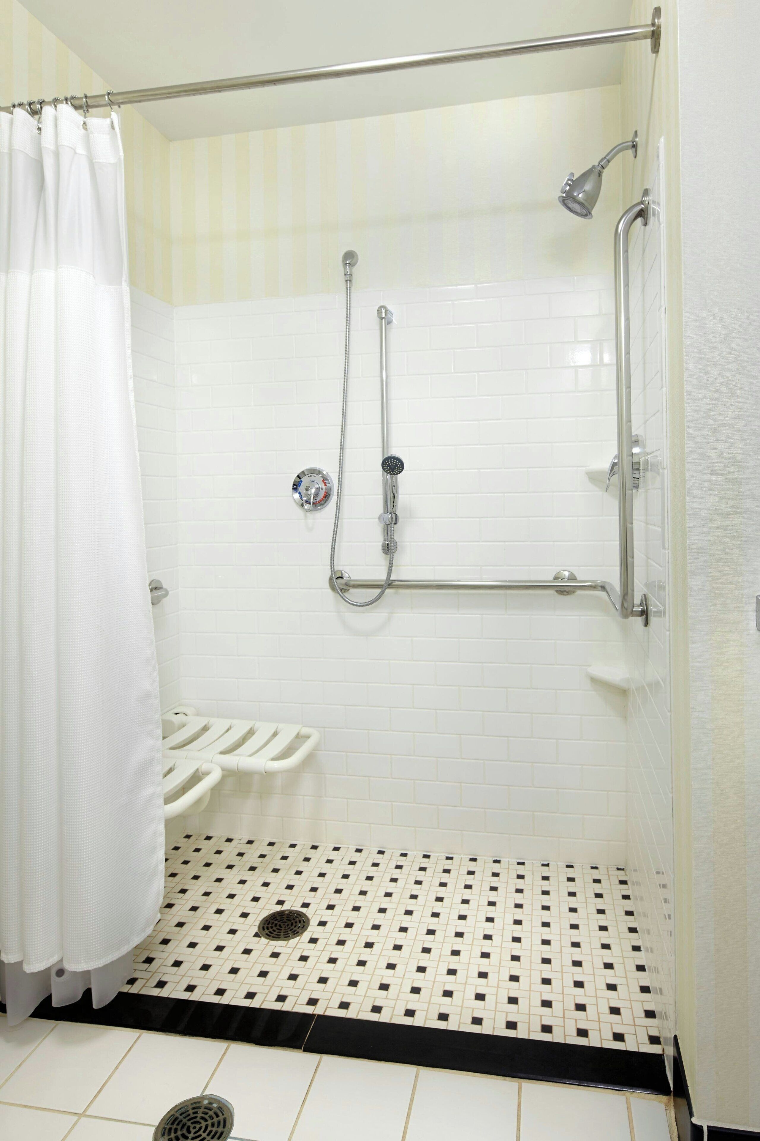 combined shower/bathtub, free toiletries, hair dryer, towels