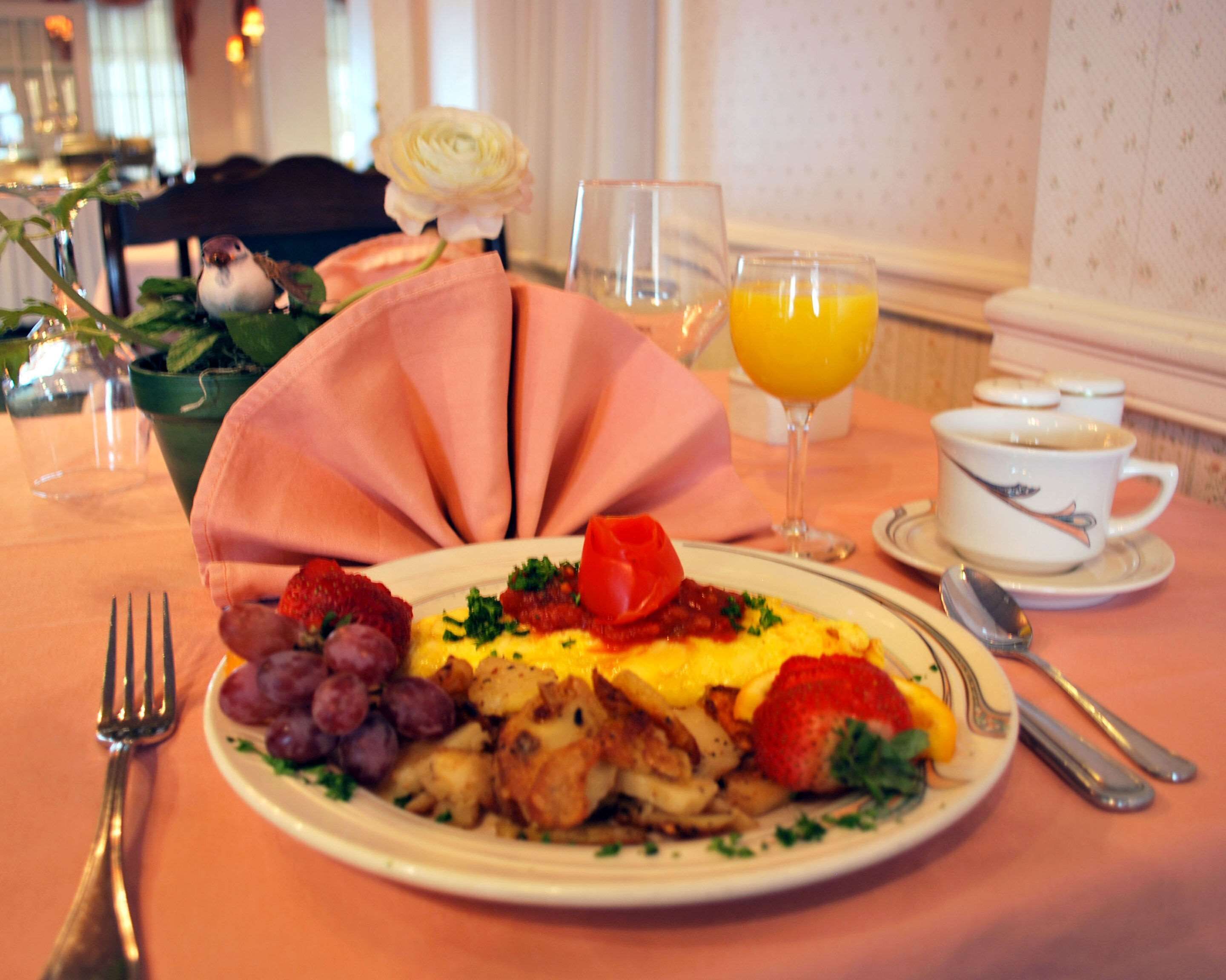 Free daily continental breakfast