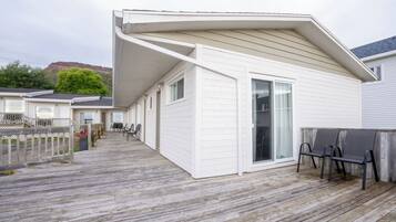 Signature Room (Bonaventure Island view) | Terrace/patio