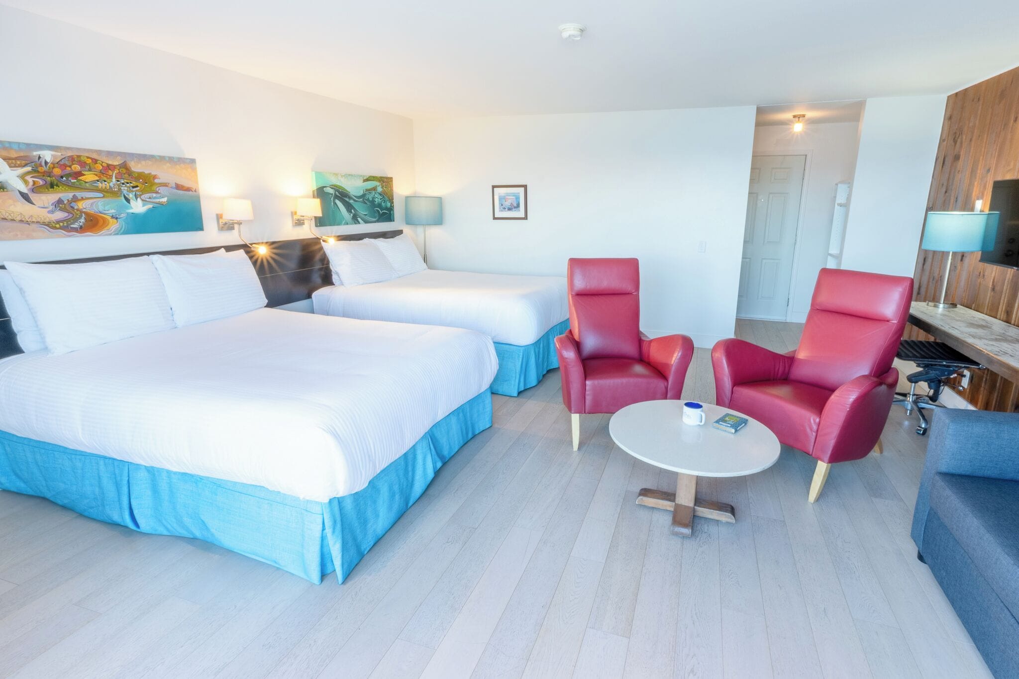 Panoramic Room ( Rock view) | Desk, iron/ironing board, rollaway beds, free WiFi