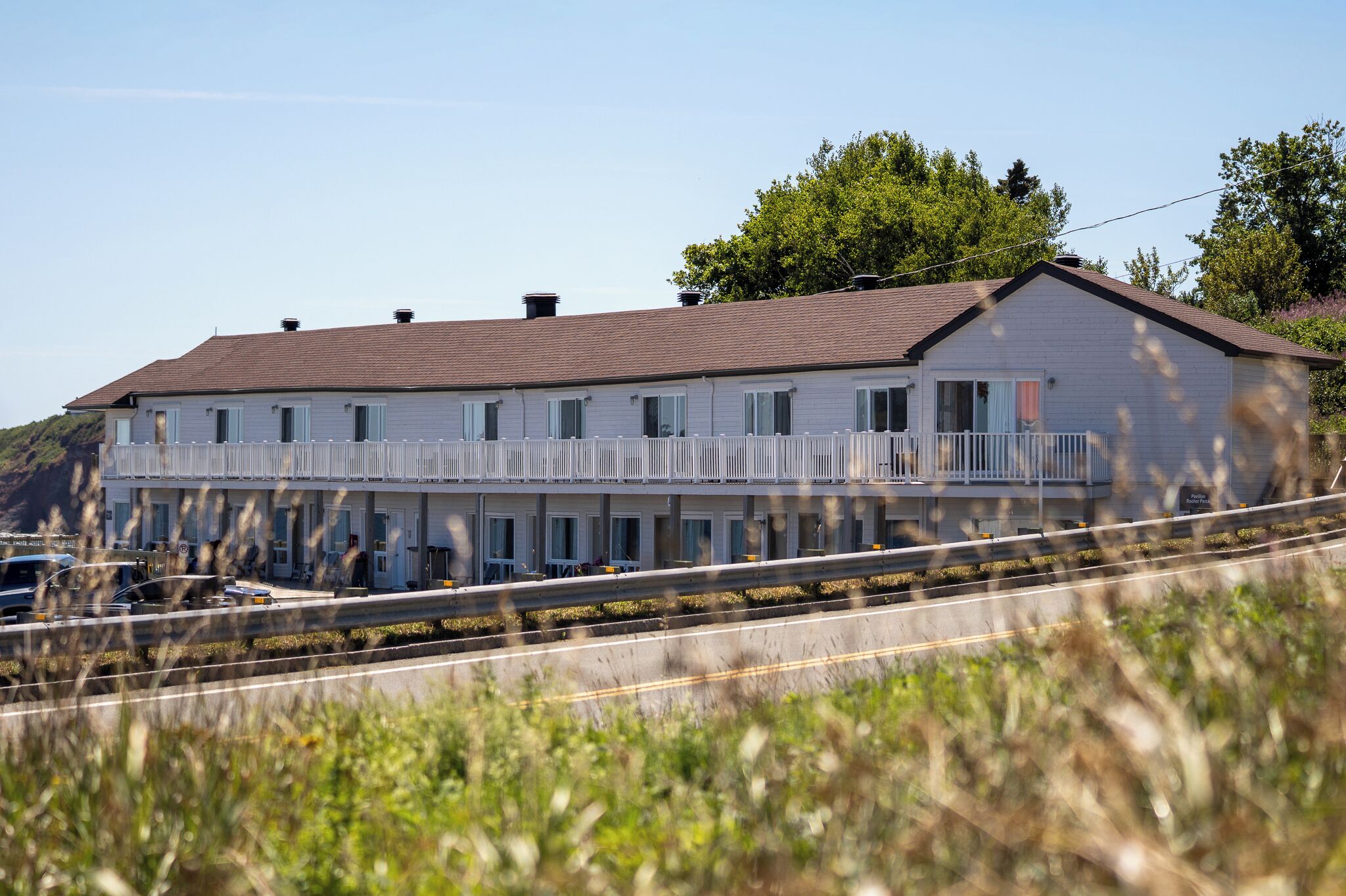 Escritorio, tabla de planchar con plancha, camas extra y wifi gratis 