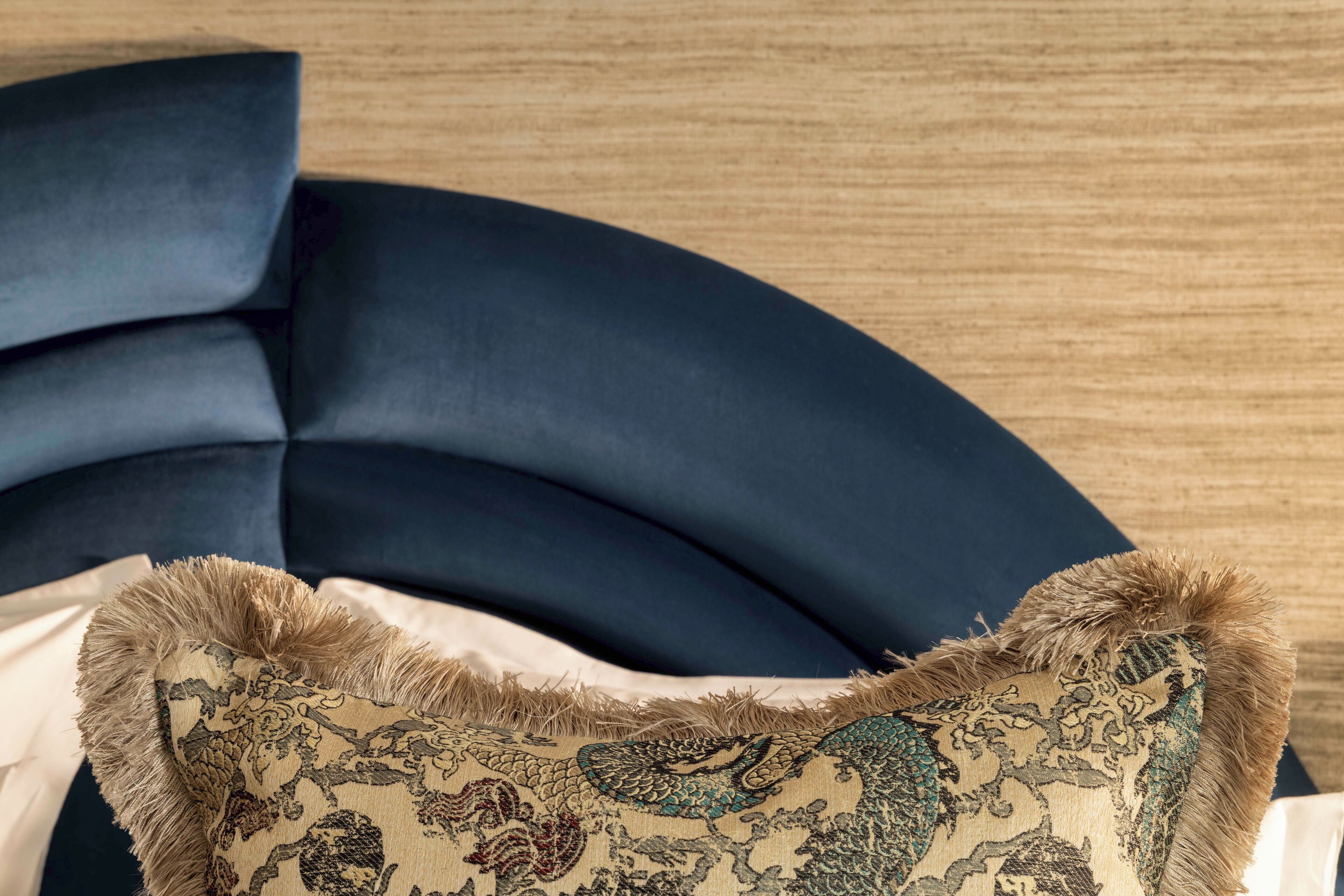 adjacent rooms | in-room safe, desk, soundproofing, free wifi