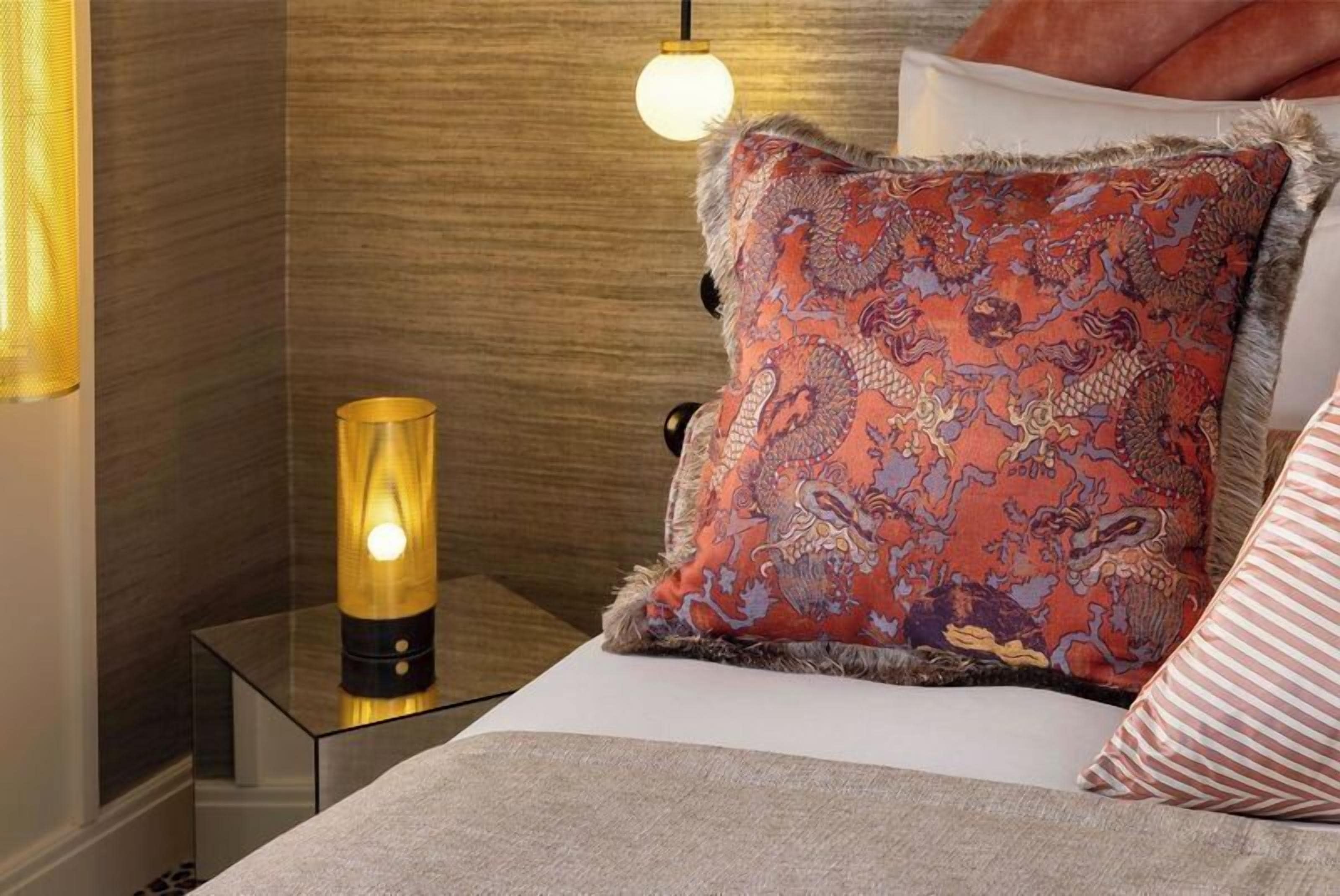 classic room | in-room safe, desk, soundproofing, free wifi