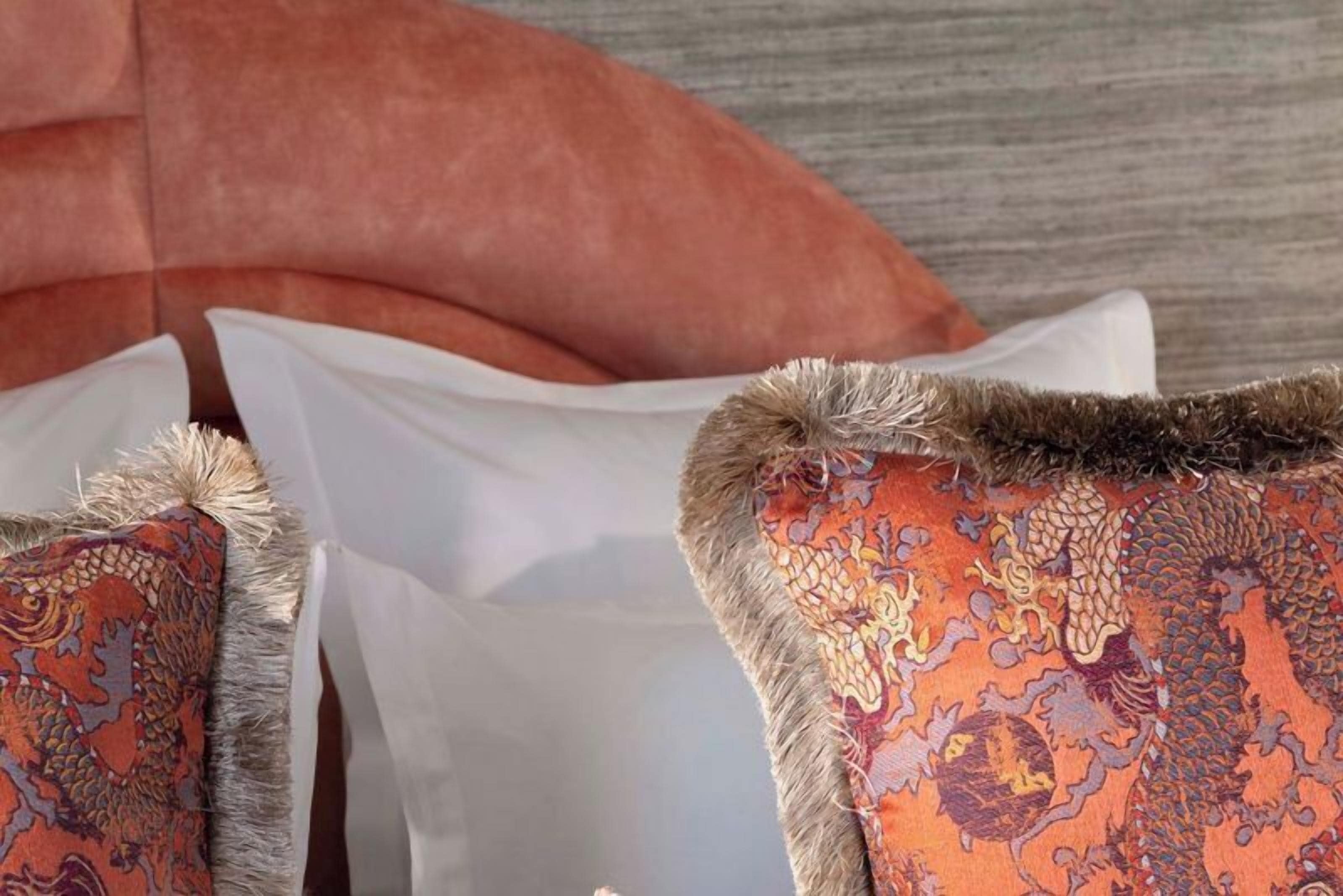 classic room | in-room safe, desk, soundproofing, free wifi