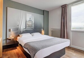 Comfort Double Room, Non Smoking | Desk, soundproofing, iron/ironing board, free cribs/infant beds