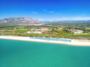 Beach nearby, sun-loungers, beach umbrellas, scuba diving - Club Hotel Marina Beach (Orosei)