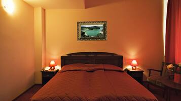 Double Room Single Use | Desk, free cribs/infant beds, free WiFi