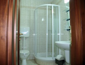 Double or Twin Room | Bathroom | Shower, free toiletries, hair dryer