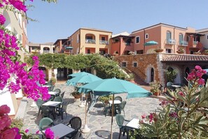 Se sirven desayunos y comidas 