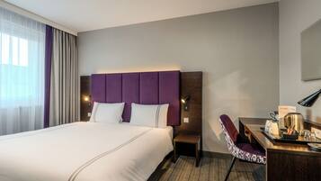 Standard-Doppelzimmer | Zimmersafe, Verdunkelungsvorhänge, schallisolierte Zimmer