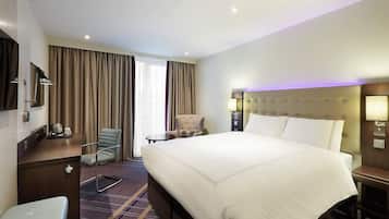 Standard Double Room | In-room safe, blackout drapes, soundproofing, free cribs/infant beds