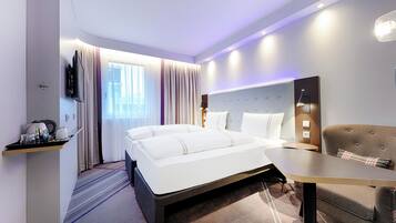 Kahden hengen standard-huone (yksi tai kaksi sänkyä) | Tallelokero huoneessa, pimennysverhot, äänieristys