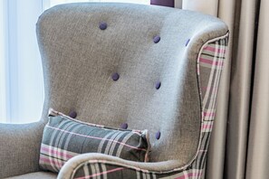 Zimmersafe, Verdunkelungsvorhänge, schallisolierte Zimmer