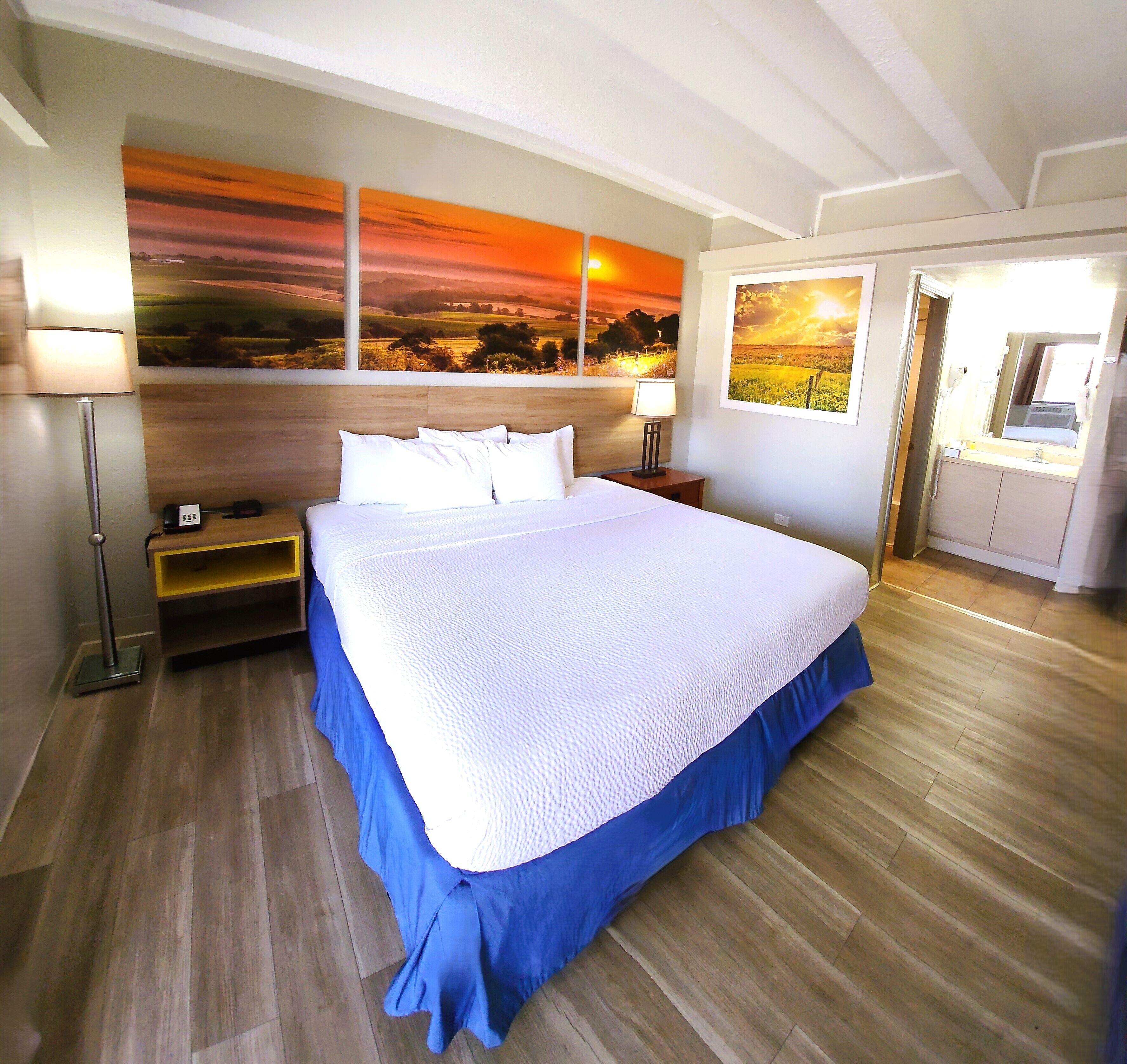 Photo - Days Inn by Wyndham Denver Downtown