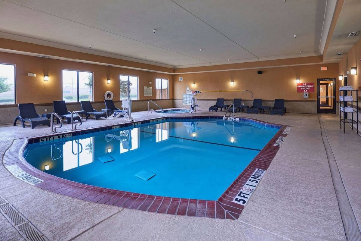 Pool | Indoor pool