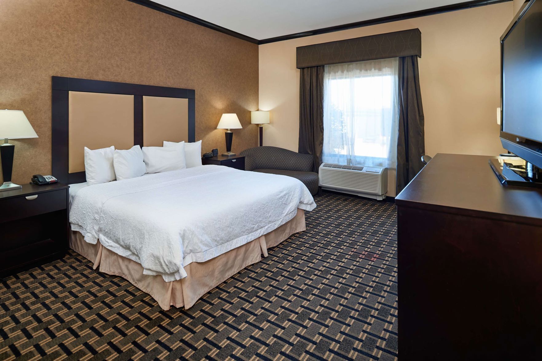 In-room safe, desk, laptop workspace, iron/ironing board