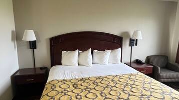 Cortinas blackout, tabla de planchar con plancha y cunas gratuitas