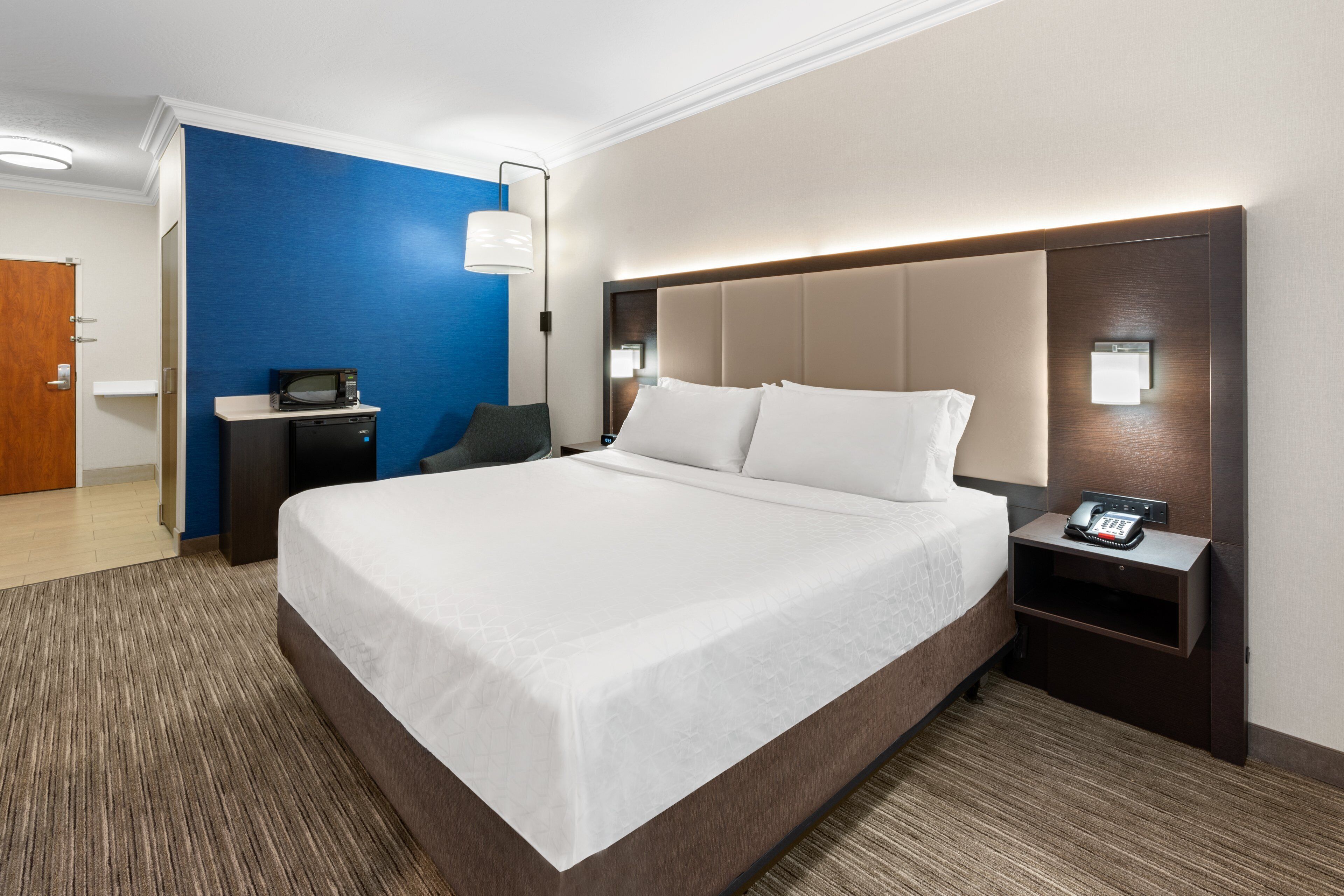 1 bedroom, in-room safe, desk, laptop workspace