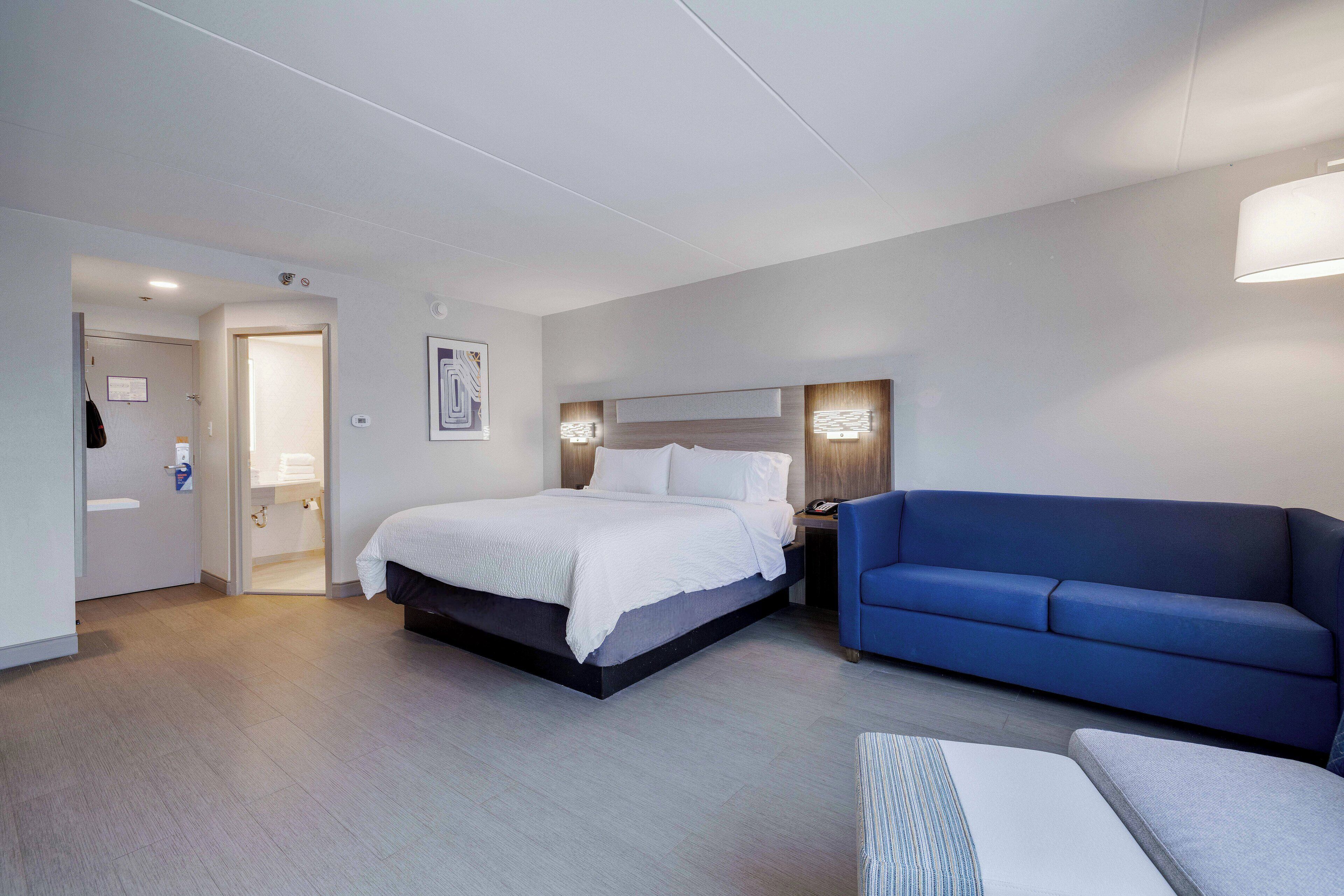 Suite, 1 kingsize-seng med sovesofa | Skrivebord, skrivebord for bærbar PC og blendingsgardiner