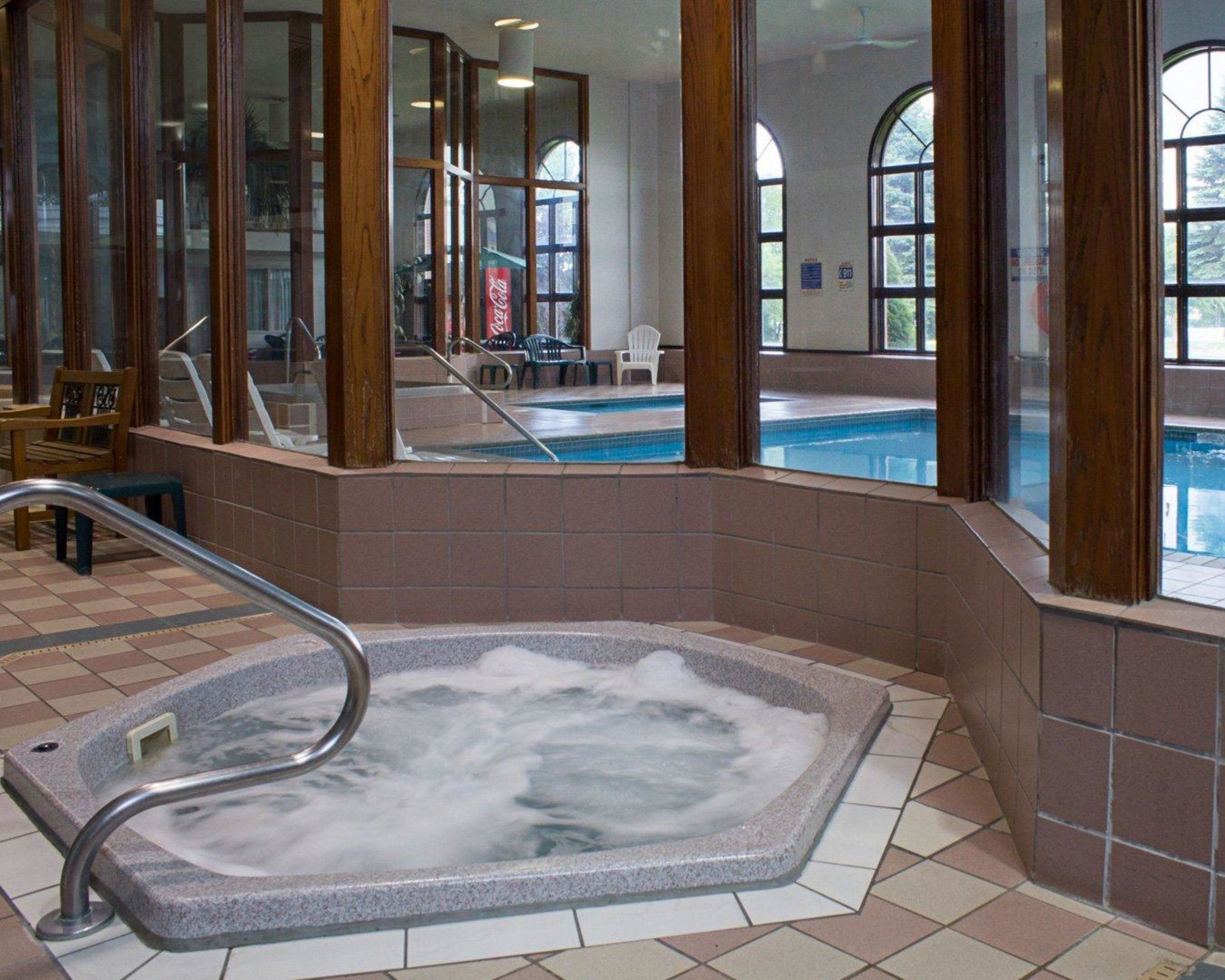 Bồn tắm spa trong nhà