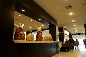 Ćrea de comida