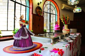 Breakfast, lunch and dinner served - Hotel Spa Taninul (Tamuín)