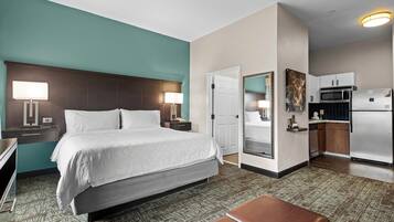 In-room safe, desk, laptop workspace, iron/ironing board