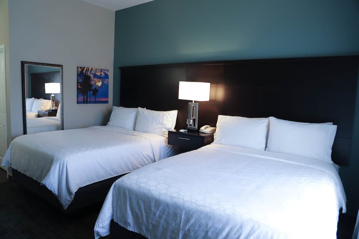 Suite, 1 Bedroom, Kitchen | 1 bedroom, in-room safe, desk, laptop workspace