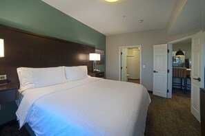 1 bedroom, in-room safe, desk, laptop workspace