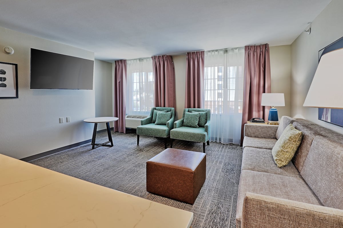 Suite, 1 camera da letto, cucina | Servizio della camera