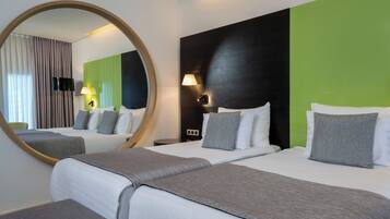 1 Schlafzimmer, hochwertige Bettwaren, Pillowtop-Betten, Minibar