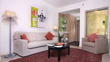 Premium bedding, pillow-top beds, minibar, in-room safe