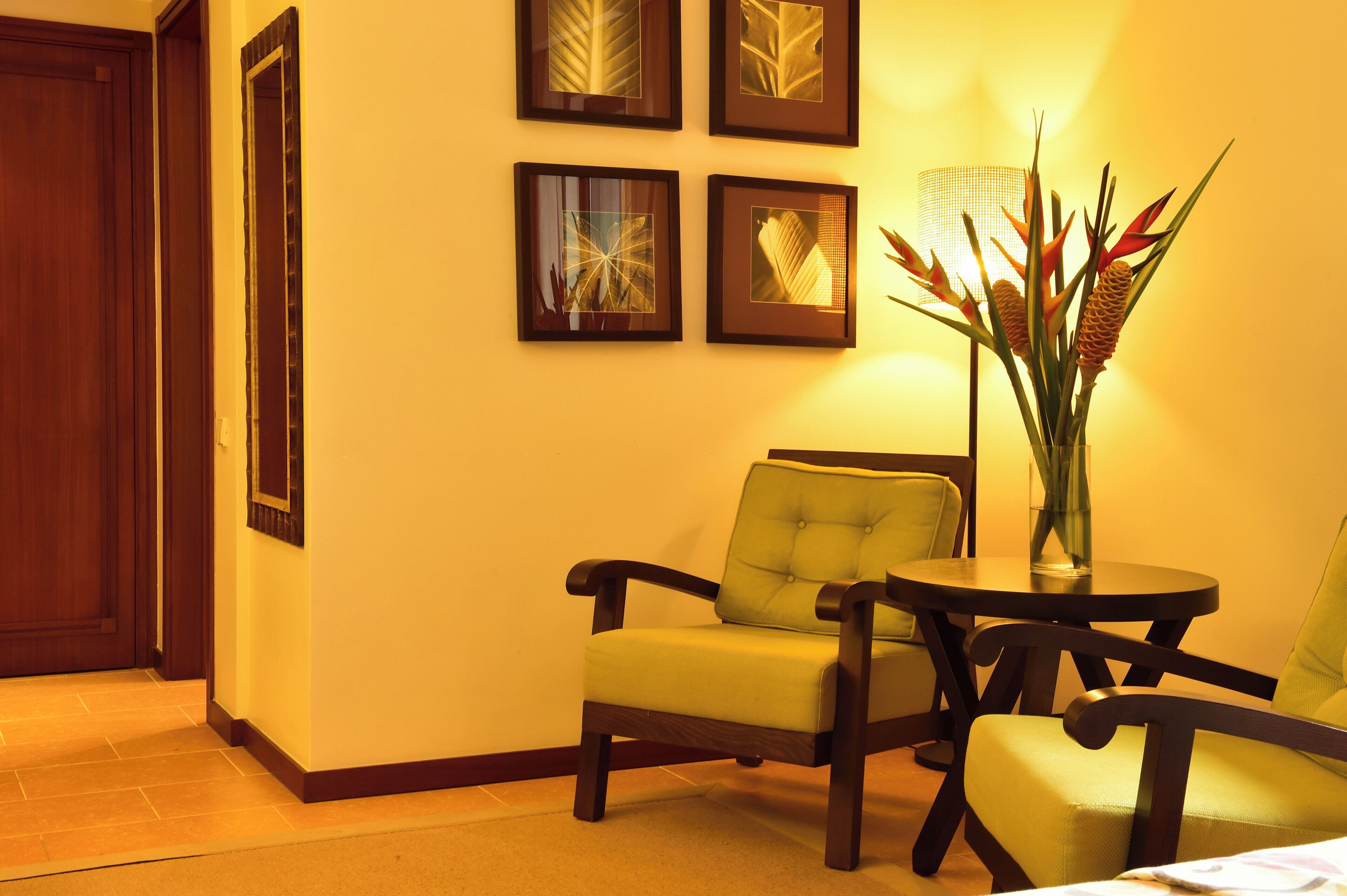 Junior Suite | Minibar, in-room safe, WiFi (free), bed sheets