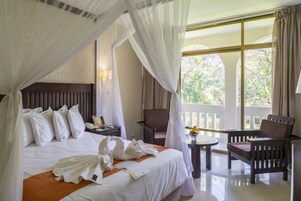 Minibar, in-room safe, free WiFi, bed sheets