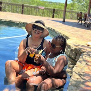 Outdoor pool - Lodge at The Ancient City (Masvingo)