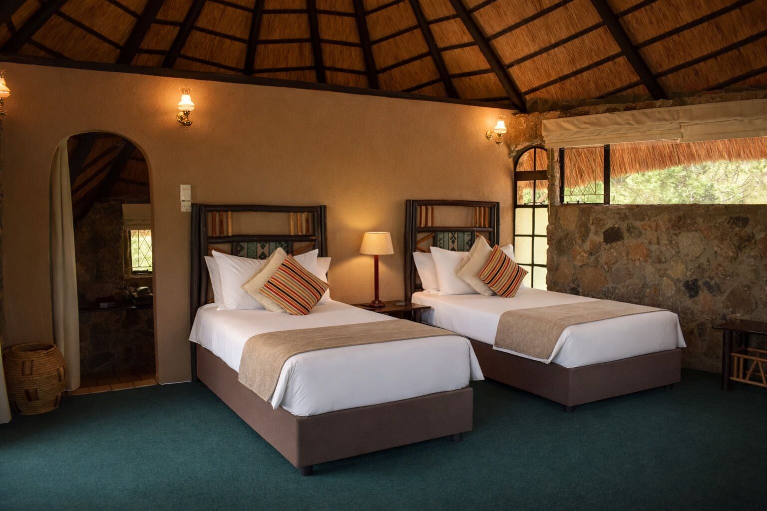 Standard Bungalow, 2 Twin Beds | Individually decorated, individually furnished, desk