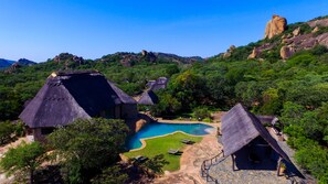 Outdoor pool - Matobo Hills Lodge (Matopos)