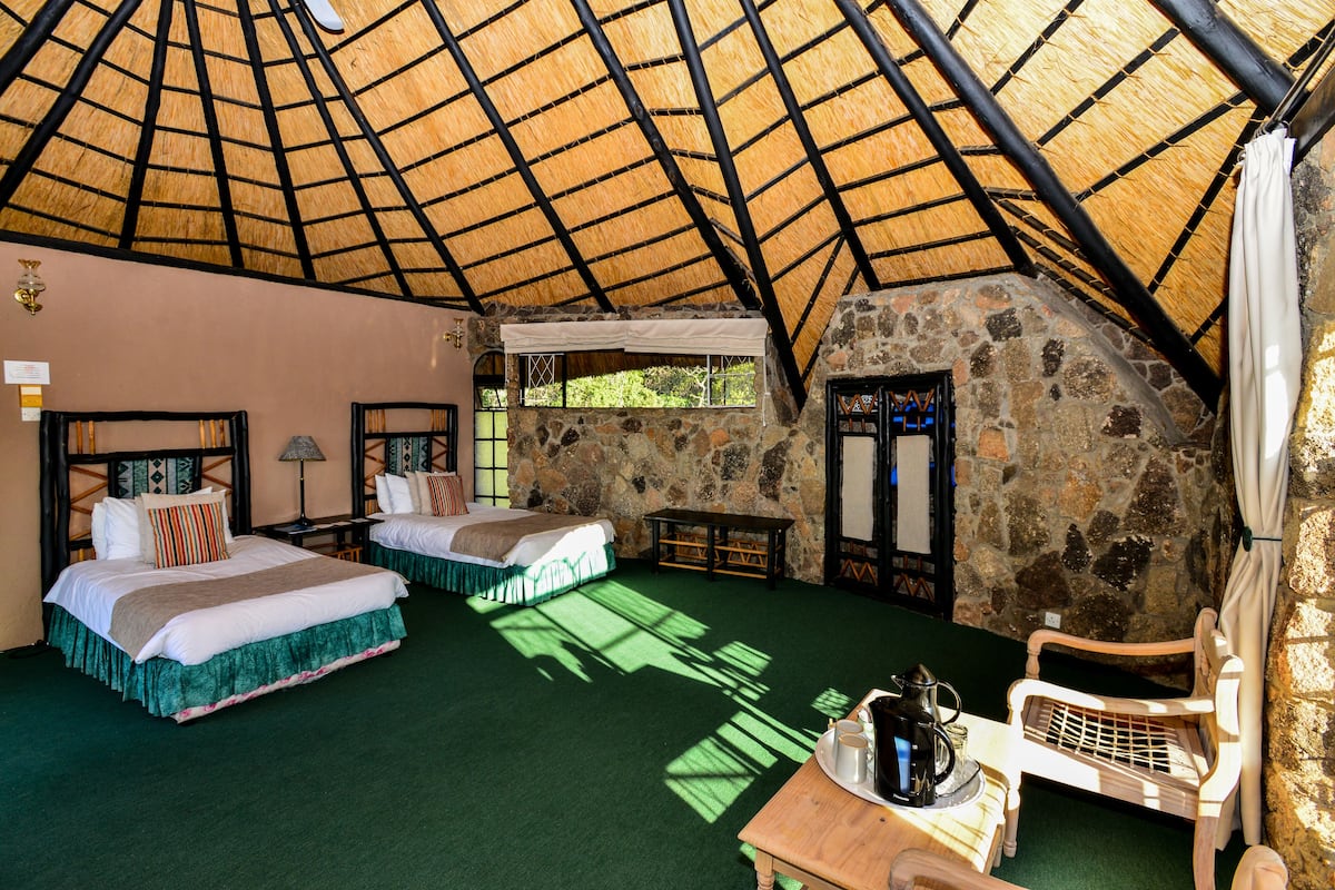 Standard Chalet, 2 Single Beds
