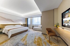 ベビーベッド、アラーム付き時計