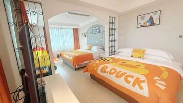 Cots/infant beds, alarm clocks