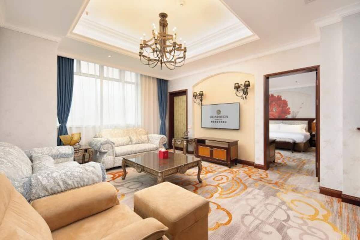 Katil bayi/kot, jam penggera