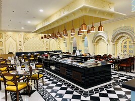 Daily buffet breakfast for a fee