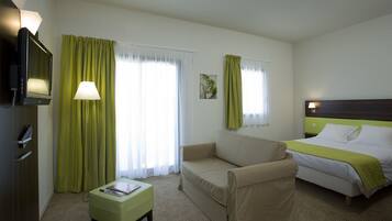 Superior Room | Premium bedding, in-room safe, individually decorated