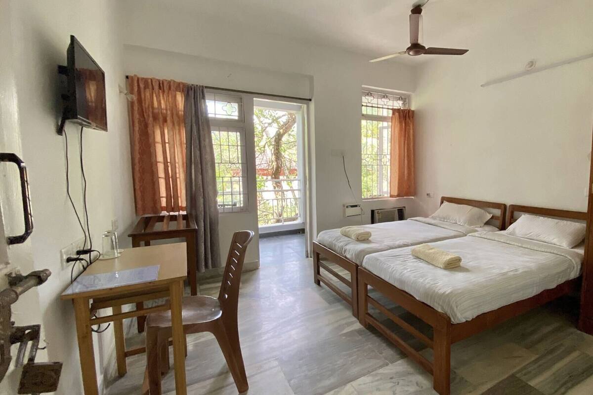 Individually furnished, desk, laptop workspace, blackout drapes