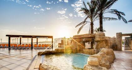 AX Sunny Coast Resort & Spa