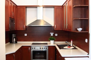 Cozinha privada | Geladeira, micro-ondas, lava-louças, cafeteira/chaleira