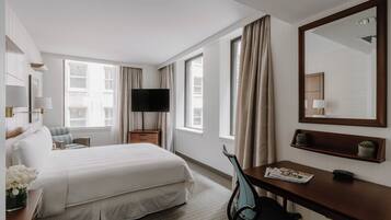 1 phòng ngủ, bộ đồ giường cao cấp, két bảo mật tại phòng, bàn