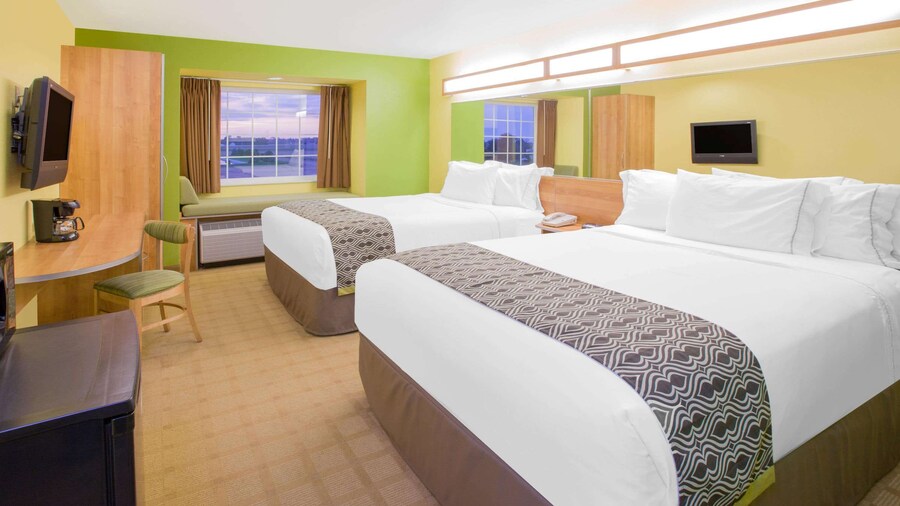 Microtel Inn & Suites by Wyndham Delphos