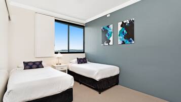 Apartment, 3 Bedrooms | 1 bedroom, individually furnished, soundproofing, iron/ironing board